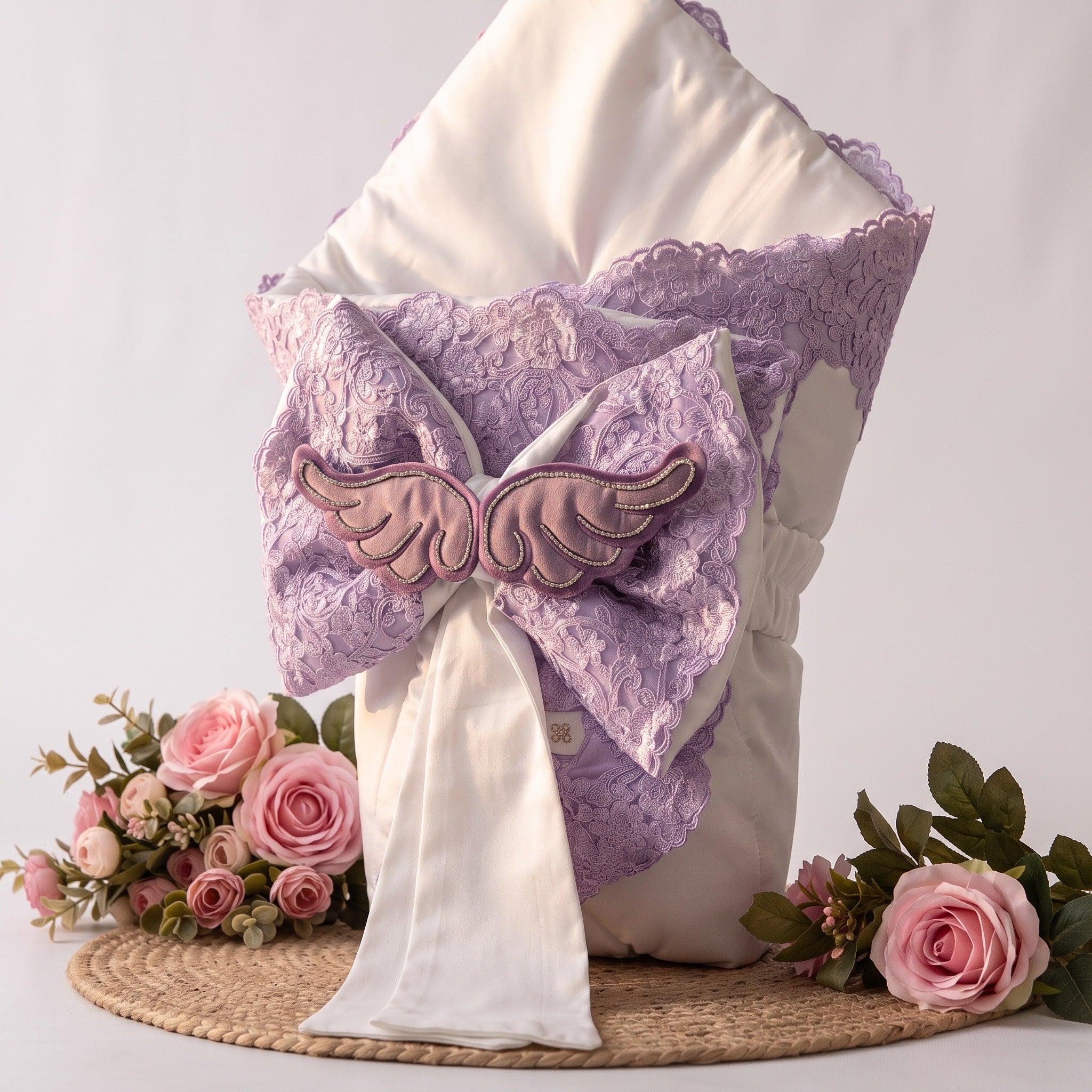 Lavendar wings carry nest